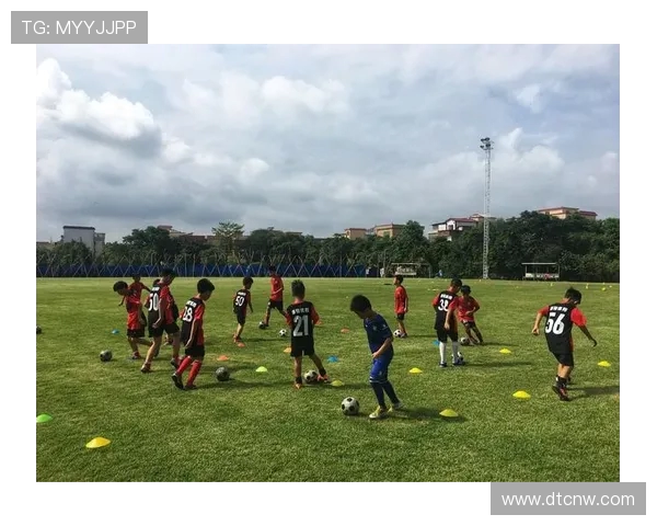 雨天场地足球盘带技术的特殊应对策略