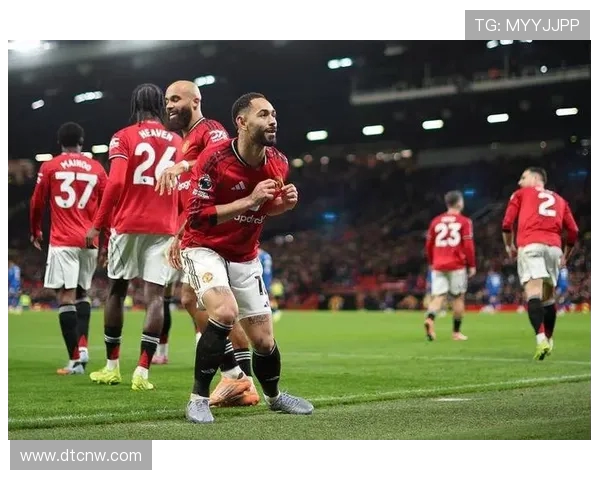 曼联球员在英超联赛中穿着的足球鞋详解