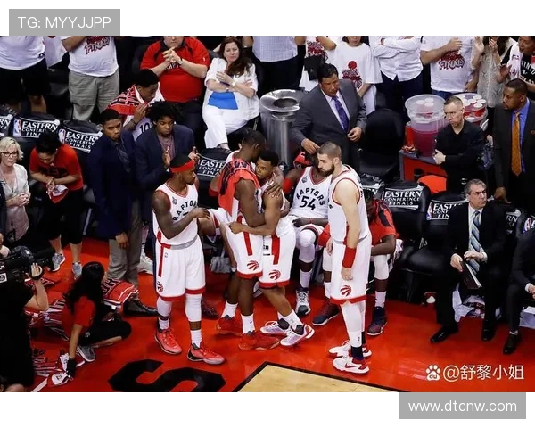 76人对阵太阳激战回顾与关键时刻解析精彩瞬间与战术博弈 76人对阵太阳激战回顾与关键时刻解析精彩瞬间与战术博弈